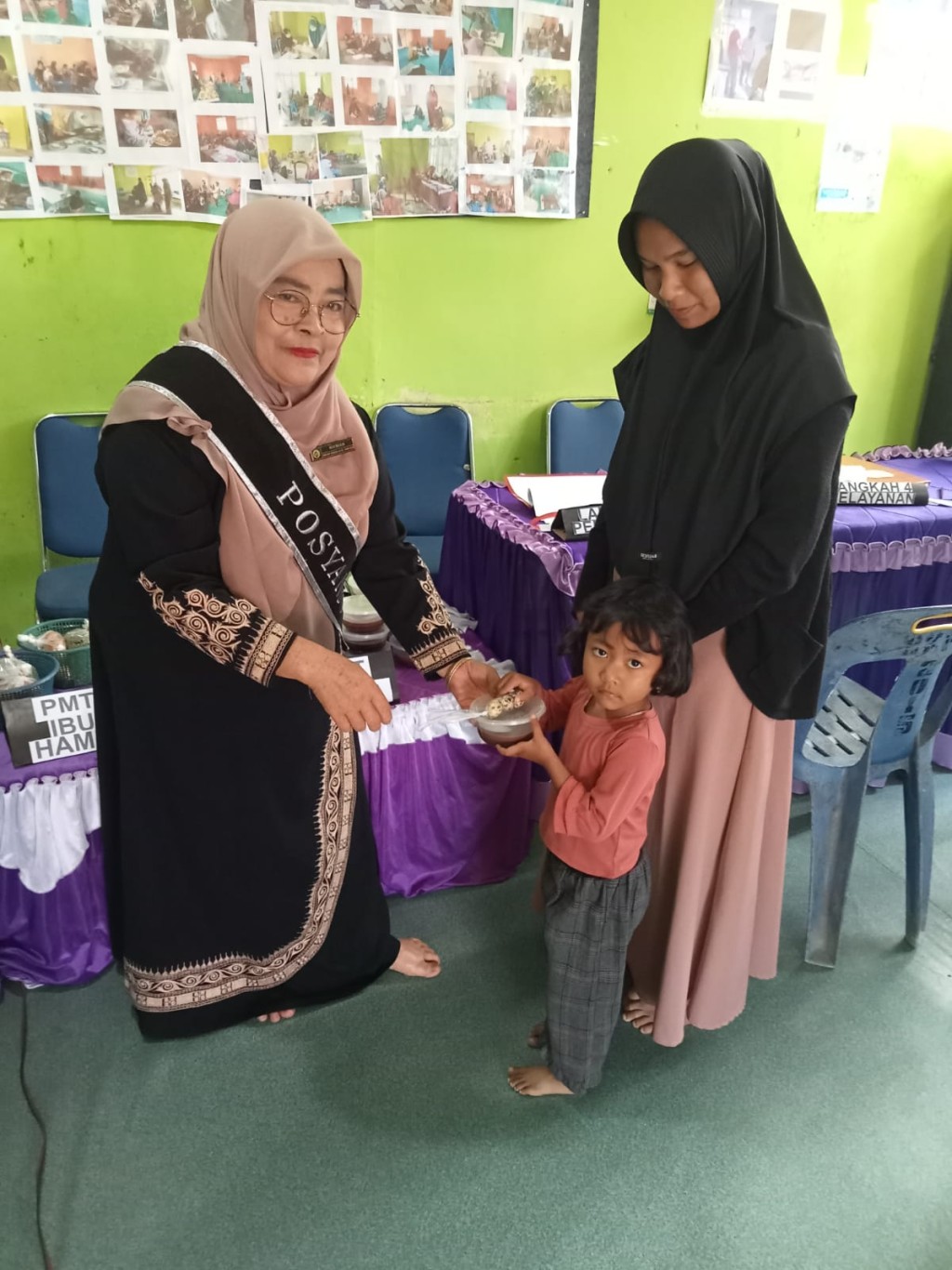 Kegiatan Posyandu dan Pemberian Makanan Tambahan (PMT) Kampung Karang Jadi